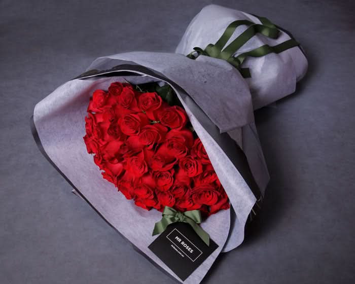 Red Roses Flower Bouquets