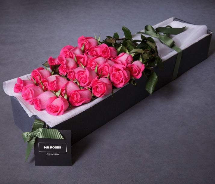 Member-Exclusive Long Stemmed Pink Roses