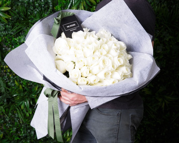 White Cream Roses Flower Bouquets